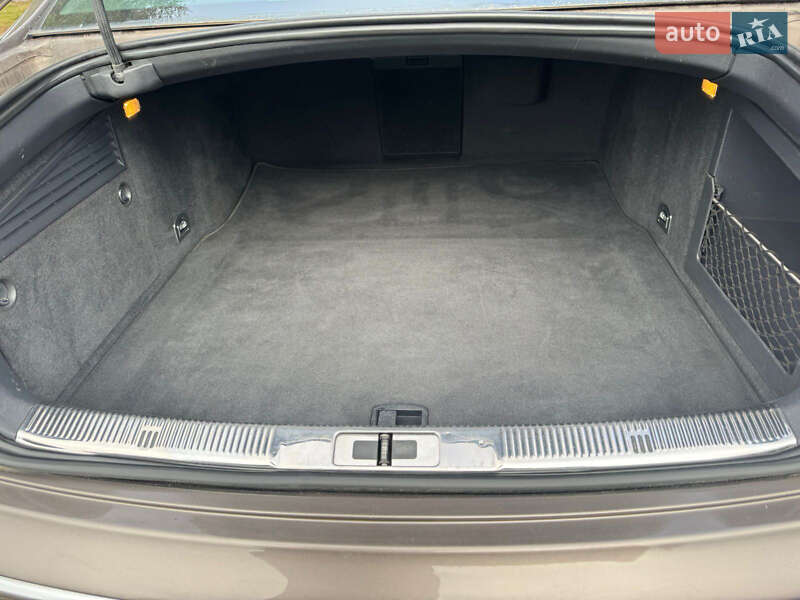 Седан Volkswagen Phaeton 2008 в Рівному