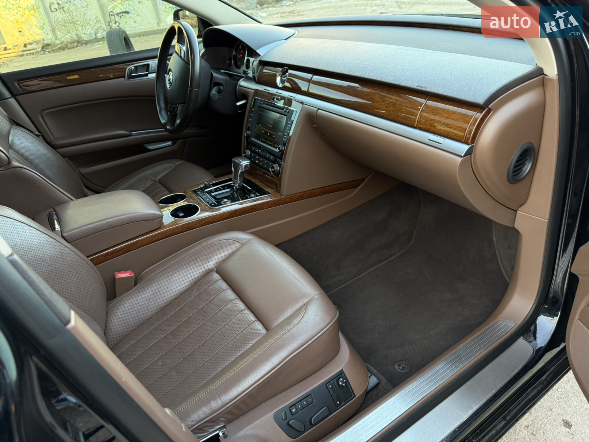 2015 Volkswagen Phaeton - мініатюра 17