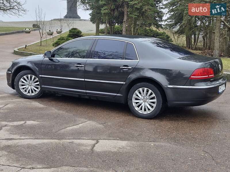 Седан Volkswagen Phaeton 2011 в Житомирі