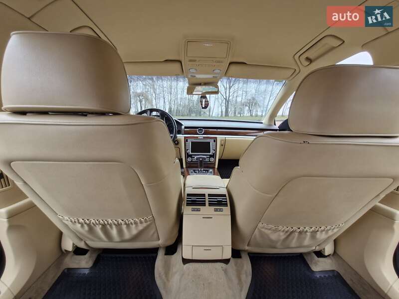 Седан Volkswagen Phaeton 2011 в Житомирі