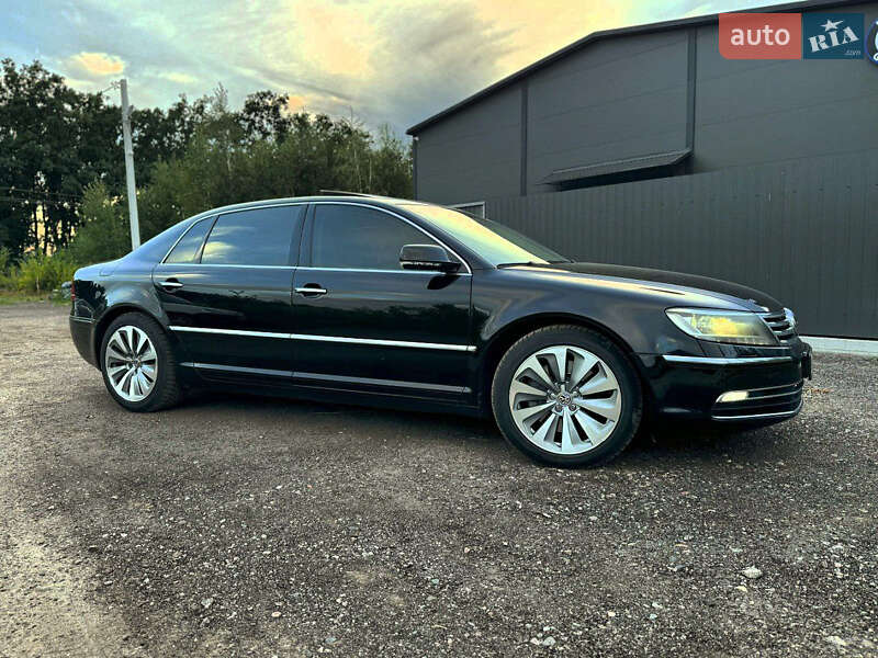Седан Volkswagen Phaeton 2015 в Киеве