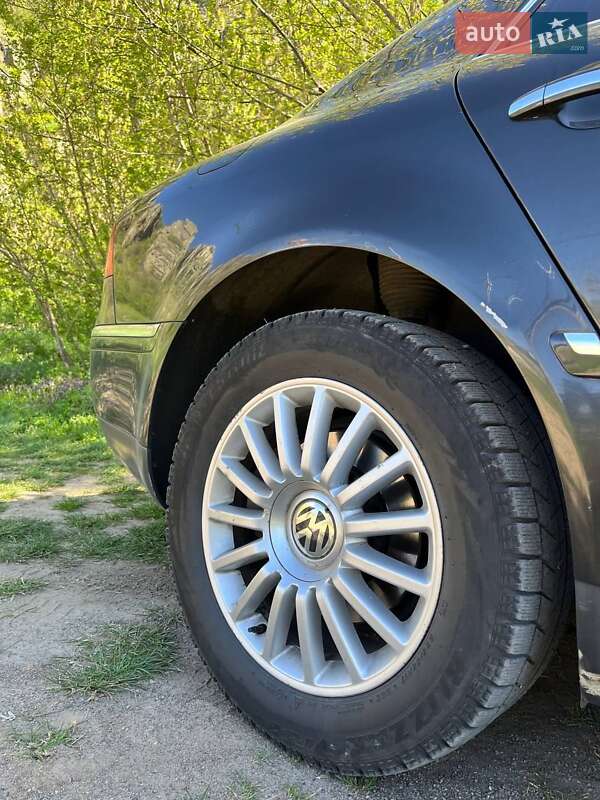 Седан Volkswagen Phaeton 2006 в Южноукраинске