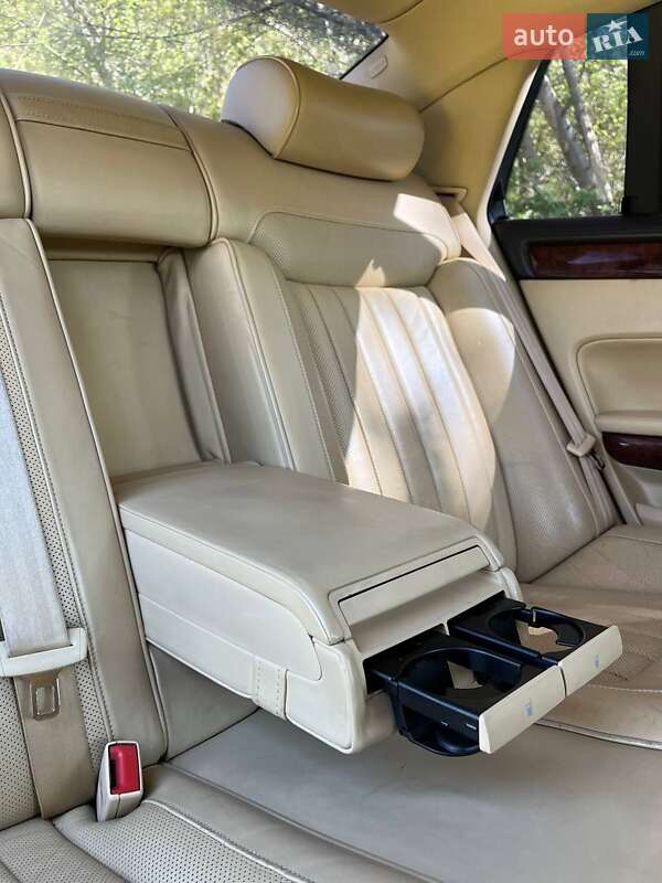 Седан Volkswagen Phaeton 2006 в Южноукраинске