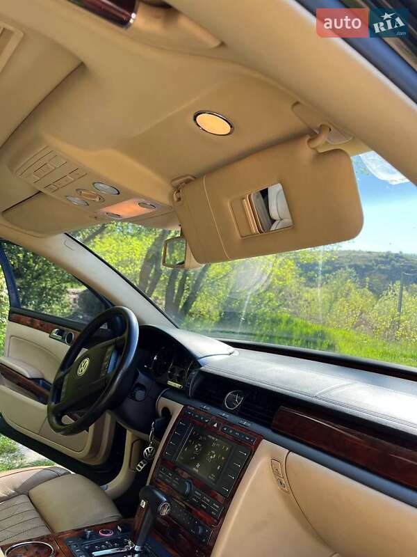 Седан Volkswagen Phaeton 2006 в Южноукраинске