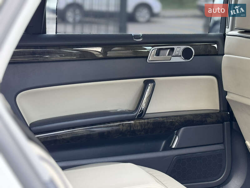 Седан Volkswagen Phaeton 2014 в Киеве