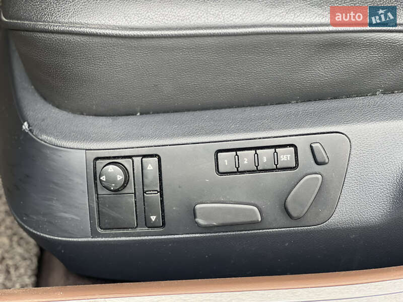 Седан Volkswagen Phaeton 2013 в Львові