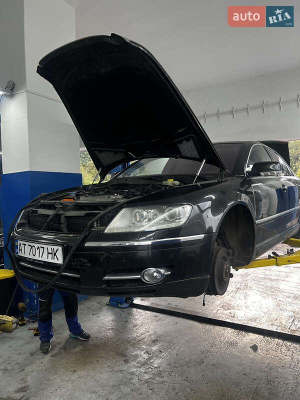 Седан Volkswagen Phaeton 2007 в Калуше