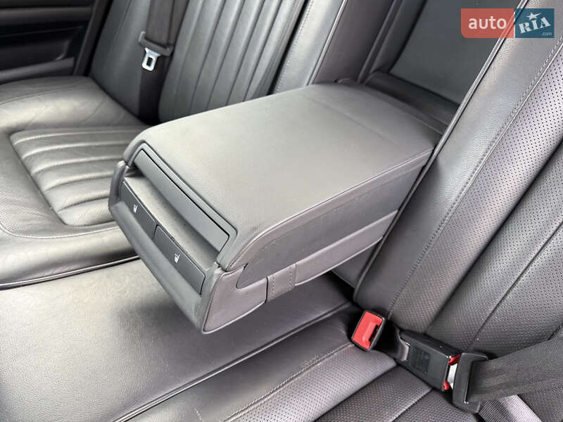 Седан Volkswagen Phaeton 2007 в Александрие