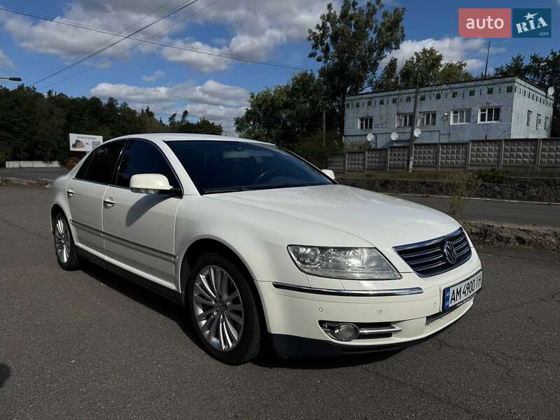 Седан Volkswagen Phaeton 2009 в Малине