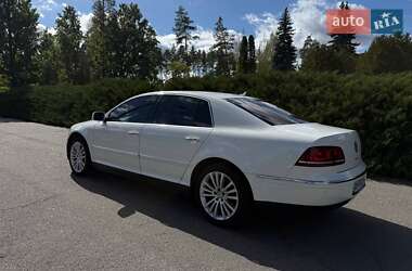 Седан Volkswagen Phaeton 2009 в Малине