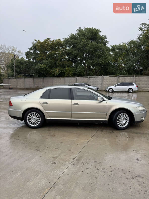 Седан Volkswagen Phaeton 2006 в Одессе