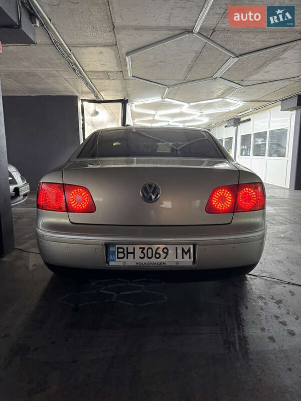 Седан Volkswagen Phaeton 2006 в Одессе