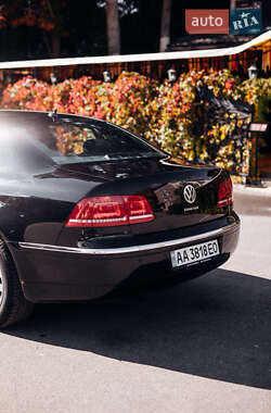 Седан Volkswagen Phaeton 2012 в 
