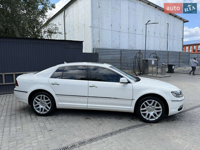 Седан Volkswagen Phaeton 2013 в Львові