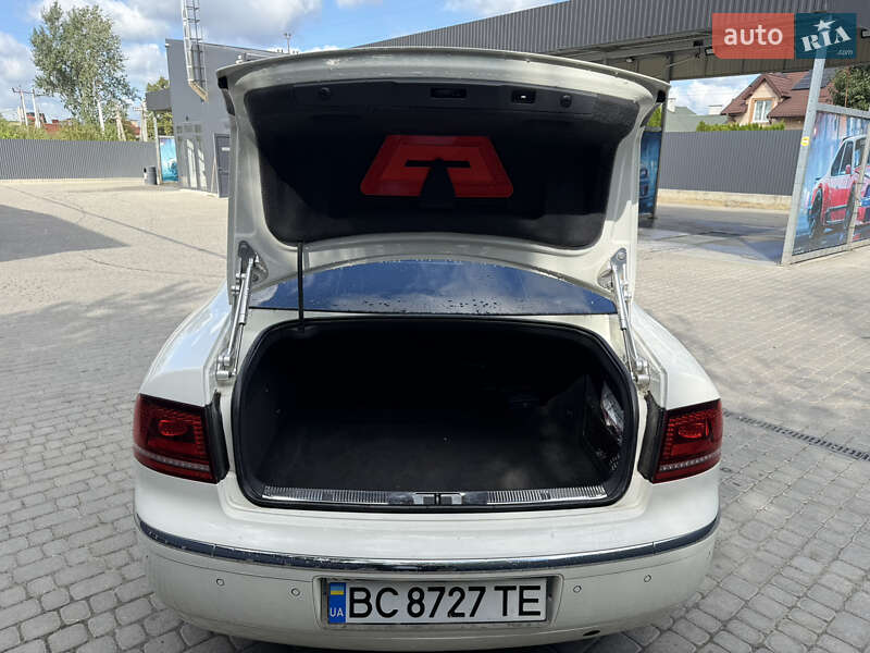 Седан Volkswagen Phaeton 2013 в Львові