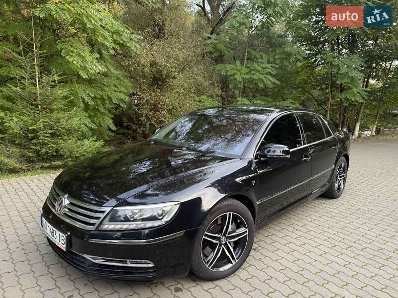 Седан Volkswagen Phaeton 2011 в Сваляві