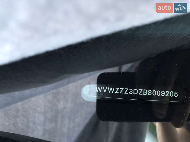 Седан Volkswagen Phaeton 2011 в Сваляві