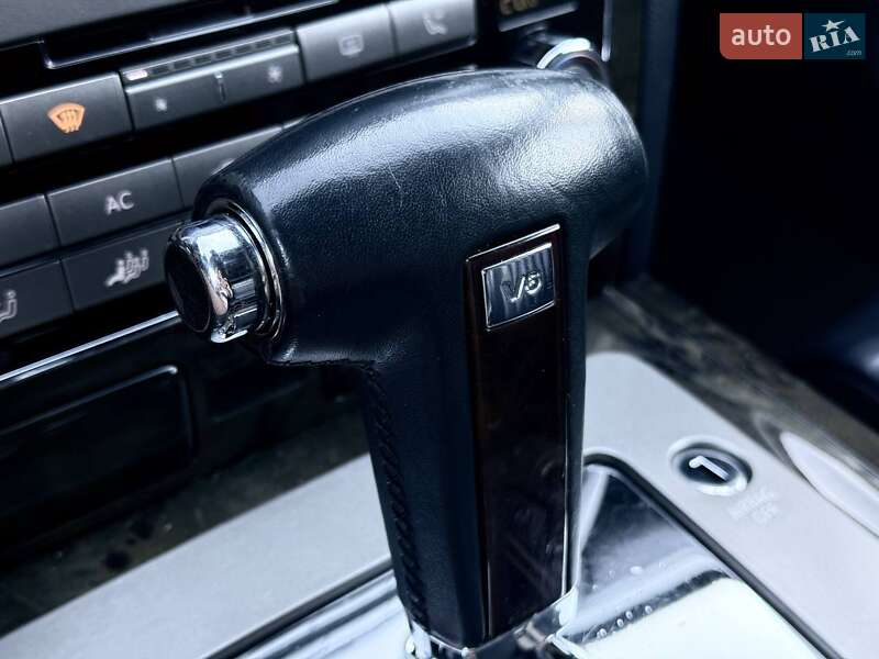 Седан Volkswagen Phaeton 2009 в Днепре