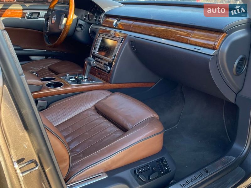 Седан Volkswagen Phaeton 2009 в Николаеве