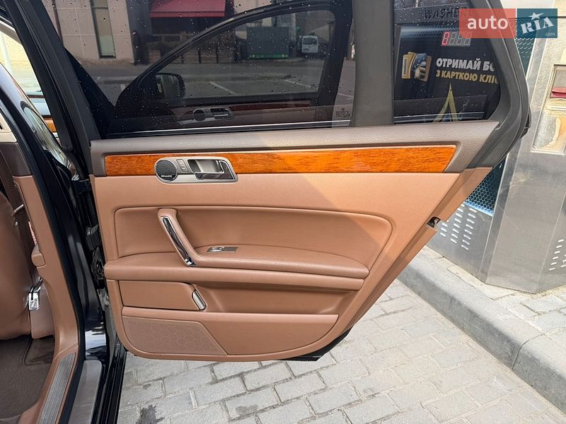 Седан Volkswagen Phaeton 2011 в Днепре