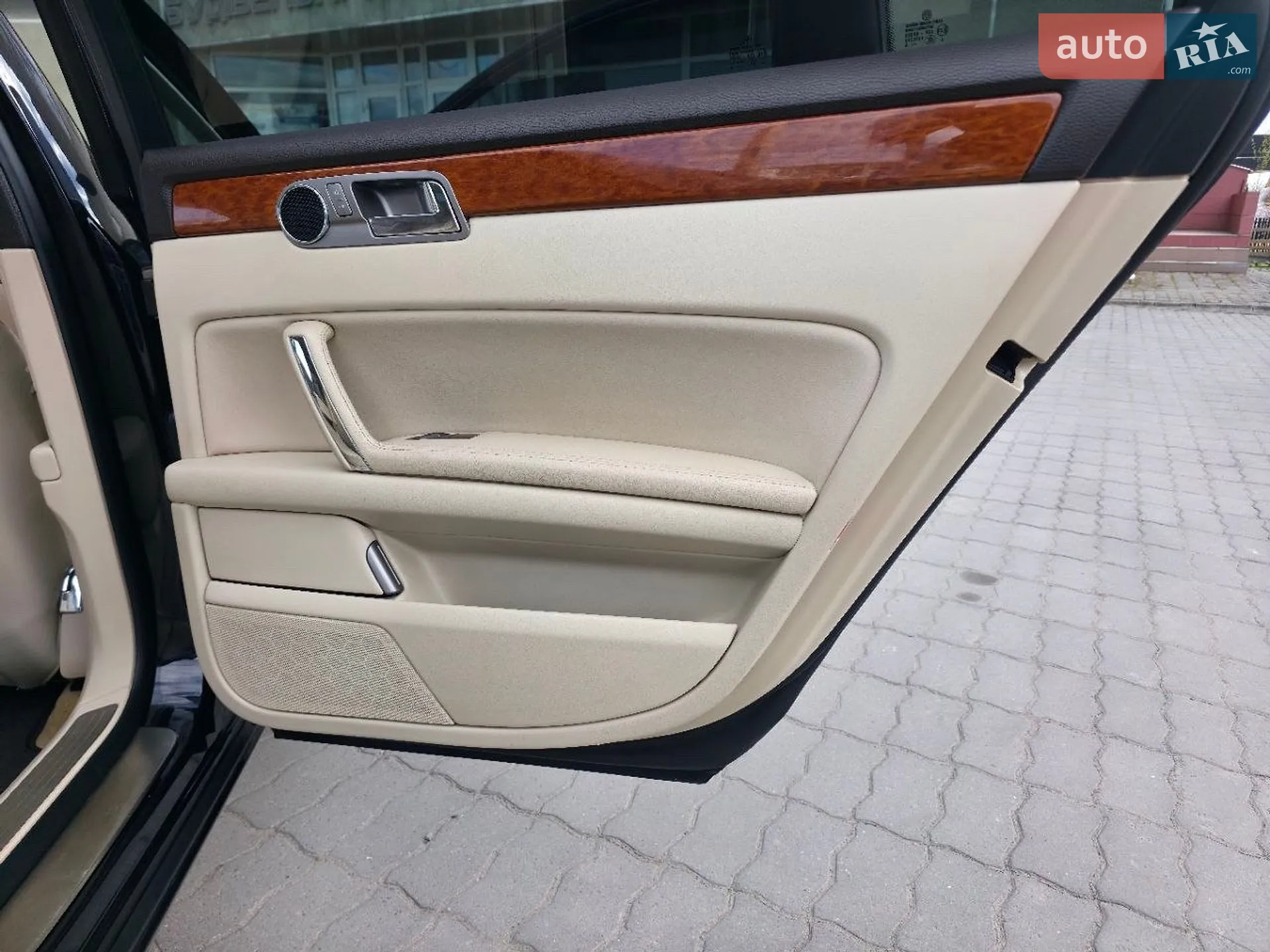 2010 Volkswagen Phaeton - мініатюра 36