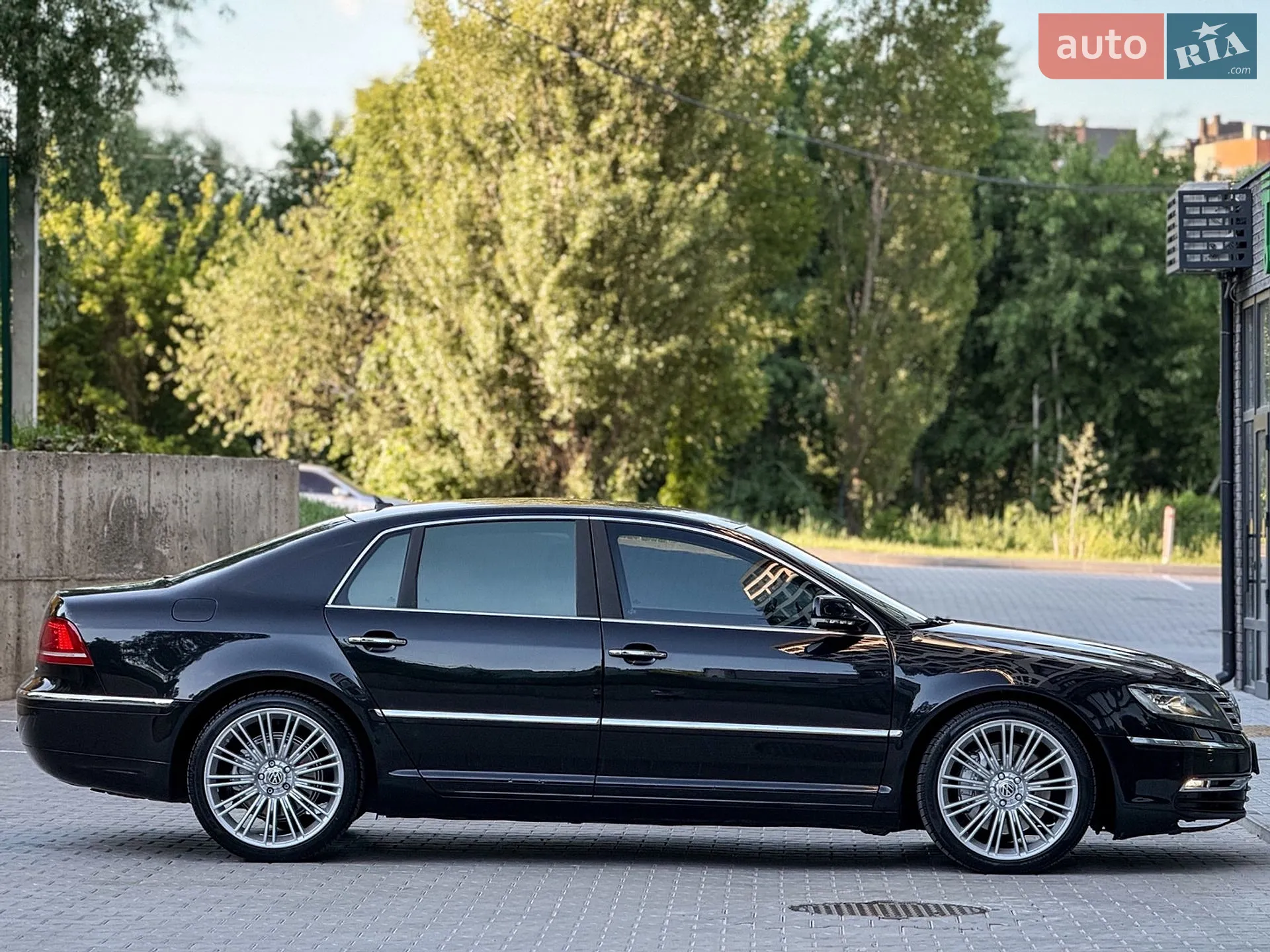 2010 Volkswagen Phaeton - мініатюра 18