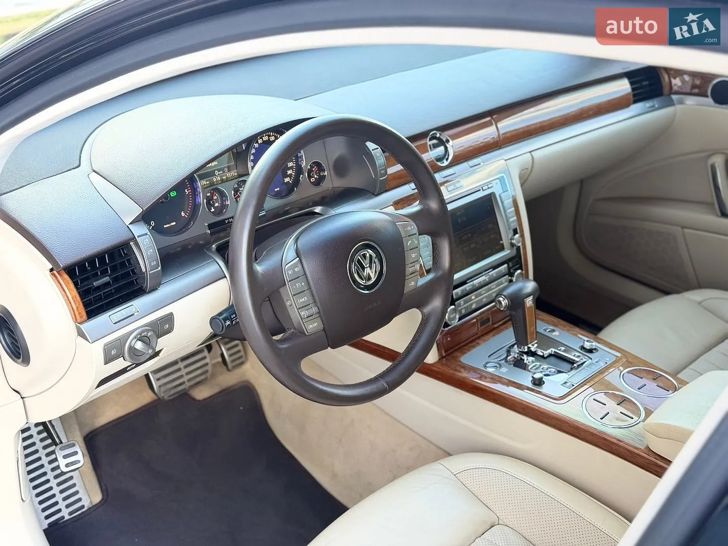 2010 Volkswagen Phaeton - мініатюра 15