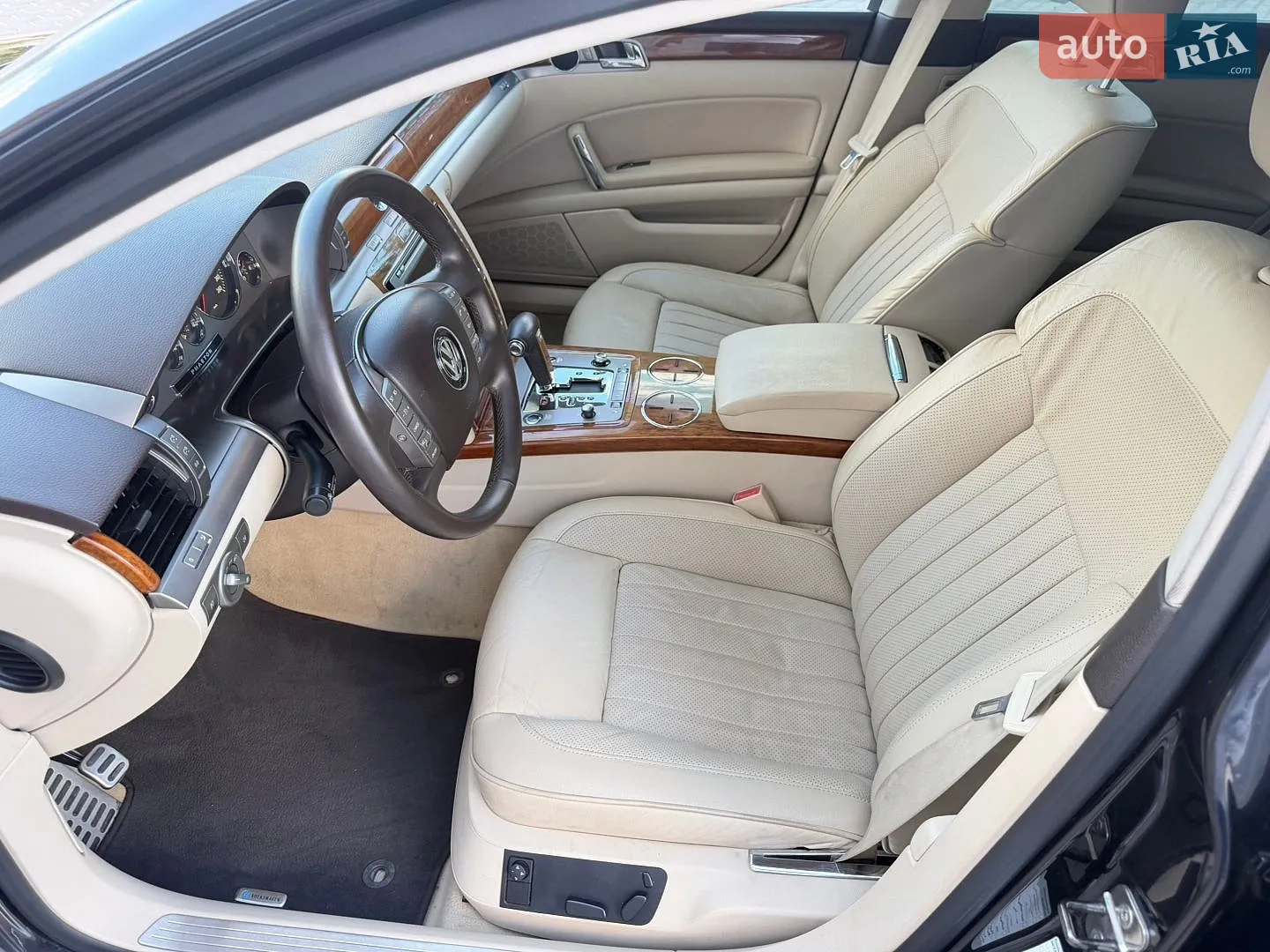 2010 Volkswagen Phaeton - мініатюра 17