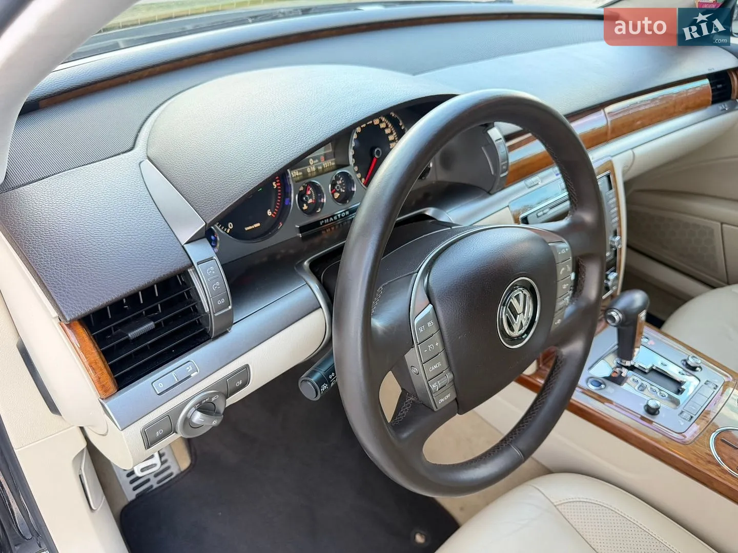 2010 Volkswagen Phaeton - мініатюра 18