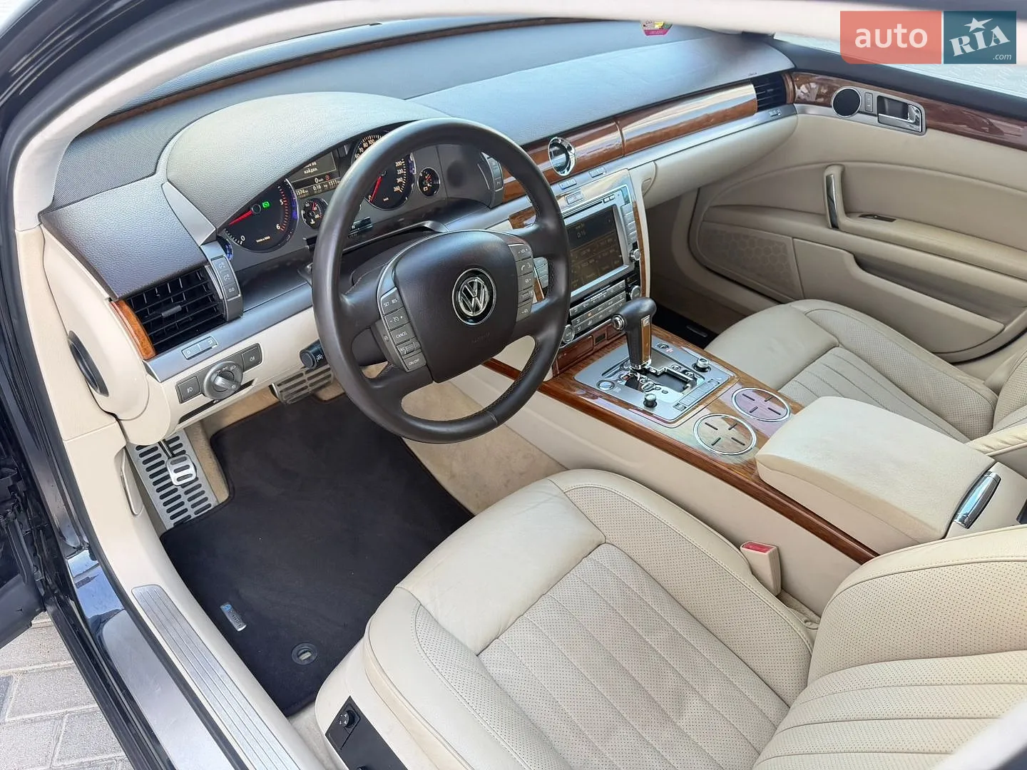 2010 Volkswagen Phaeton - мініатюра 16
