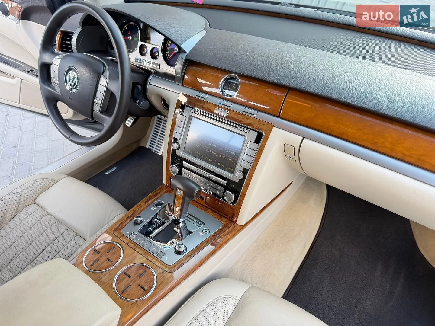 2010 Volkswagen Phaeton - мініатюра 22