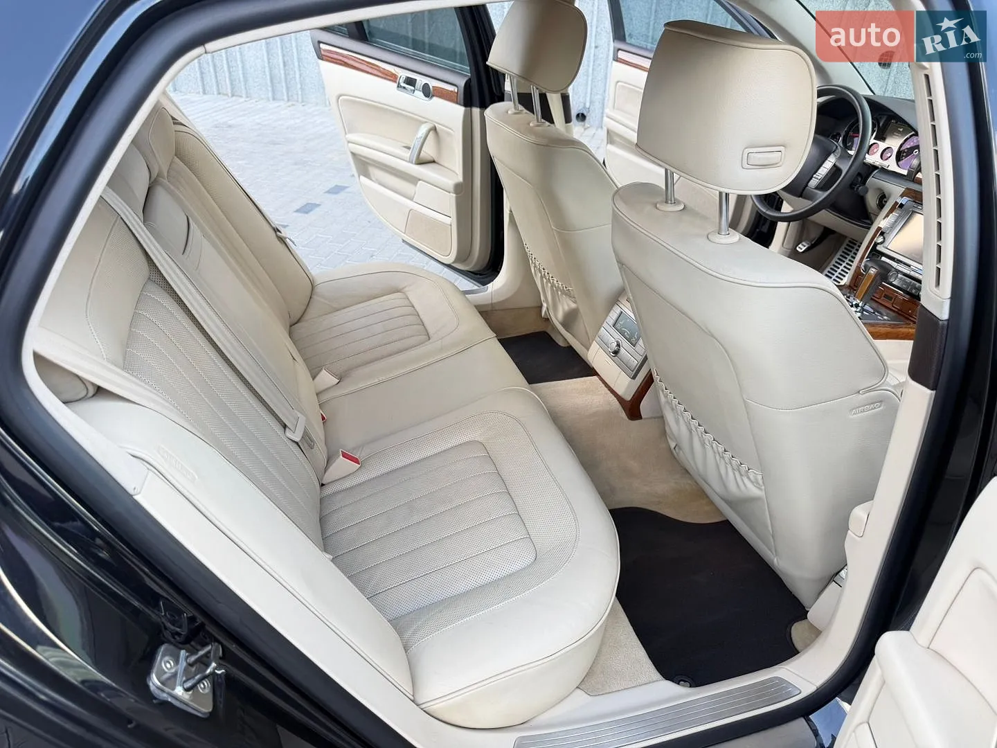 2010 Volkswagen Phaeton - мініатюра 26