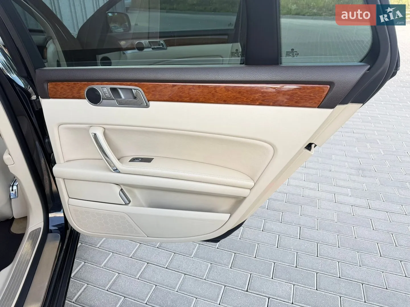 2010 Volkswagen Phaeton - мініатюра 28
