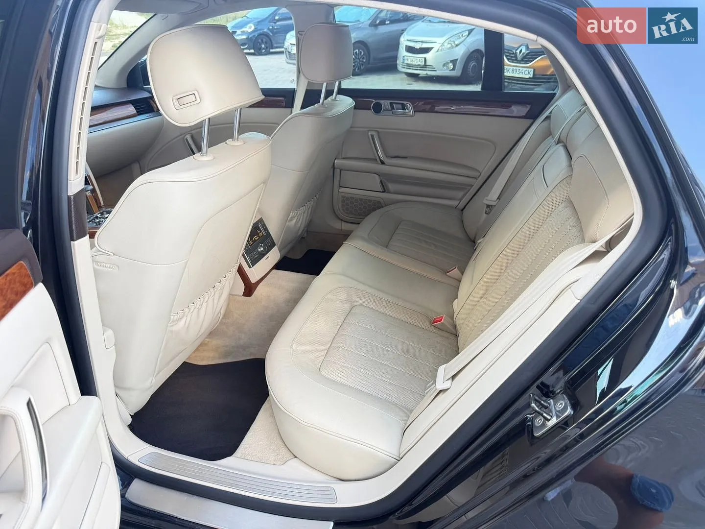 2010 Volkswagen Phaeton - мініатюра 29