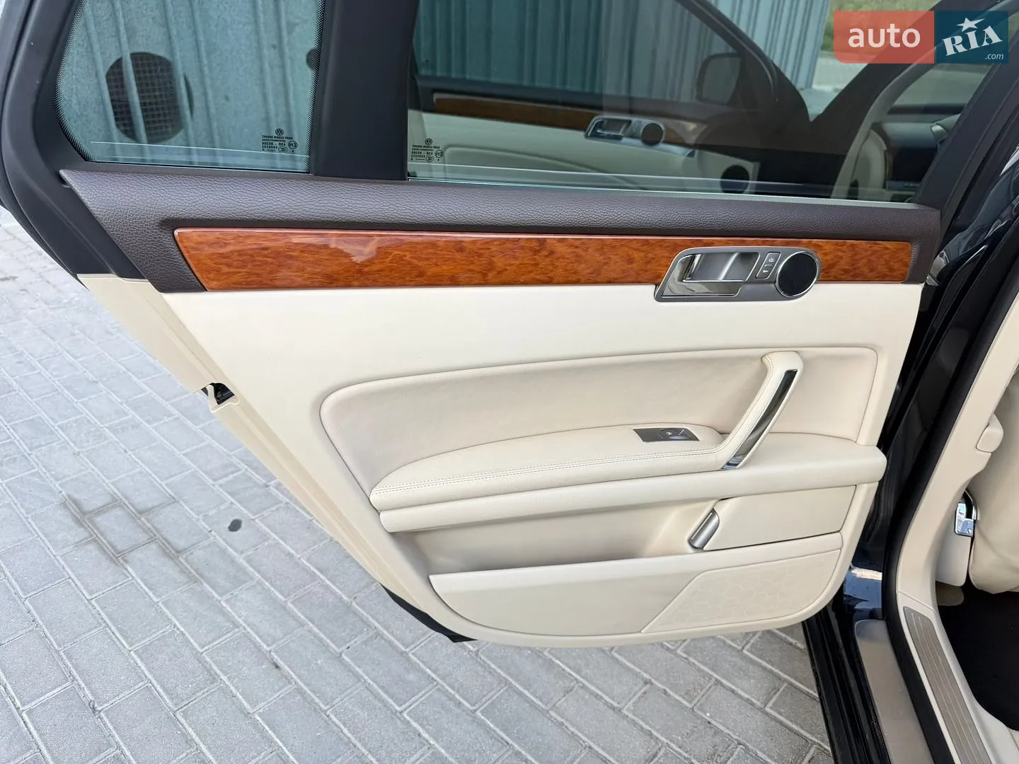 2010 Volkswagen Phaeton - мініатюра 30