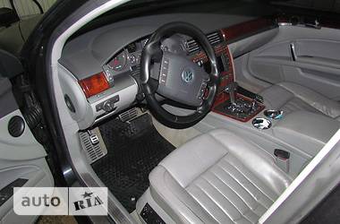 Седан Volkswagen Phaeton 2005 в Днепре