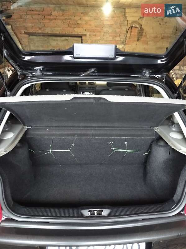 Хэтчбек Volkswagen Pointer 2006 в Глухове