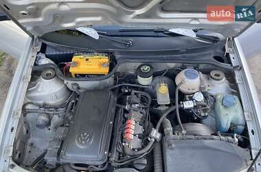Хэтчбек Volkswagen Pointer 2004 в Сокале