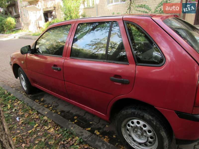 Хетчбек Volkswagen Pointer 2006 в Чернівцях