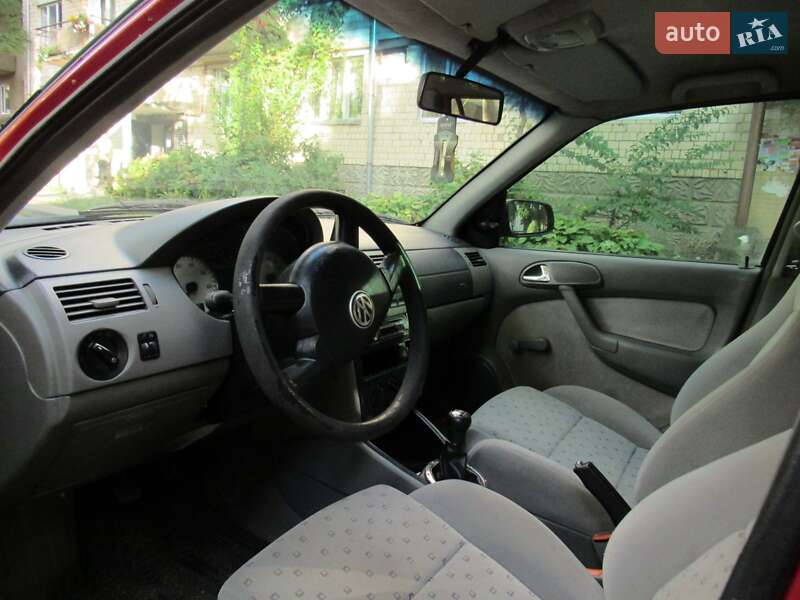 Хетчбек Volkswagen Pointer 2006 в Чернівцях