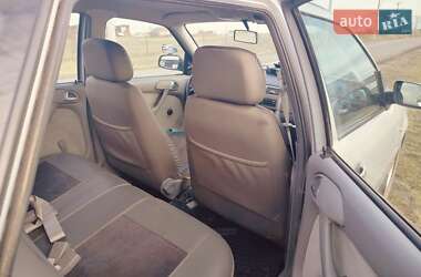 Хэтчбек Volkswagen Pointer 2005 в 