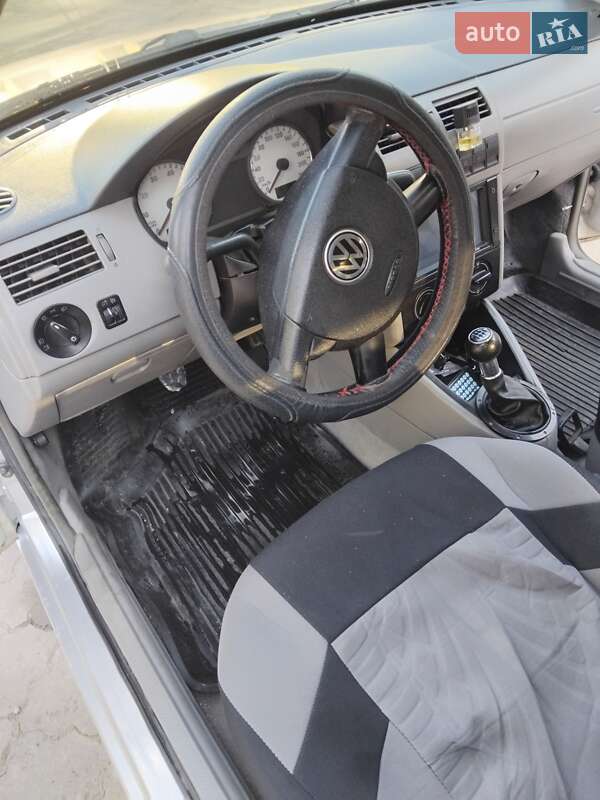 Хэтчбек Volkswagen Pointer 2006 в Черновцах