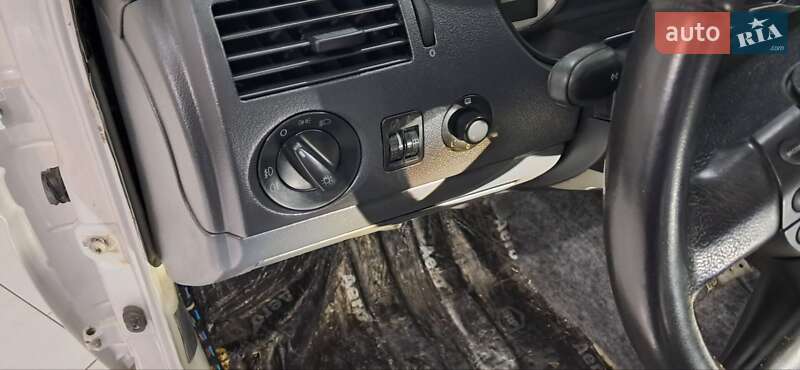 Хетчбек Volkswagen Pointer 2004 в Одесі фото 8 Хетчбек Volkswagen Pointer 2004 в Одесі