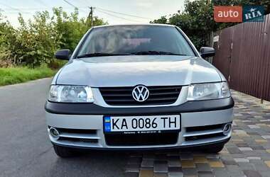 Хэтчбек Volkswagen Pointer 2004 в 