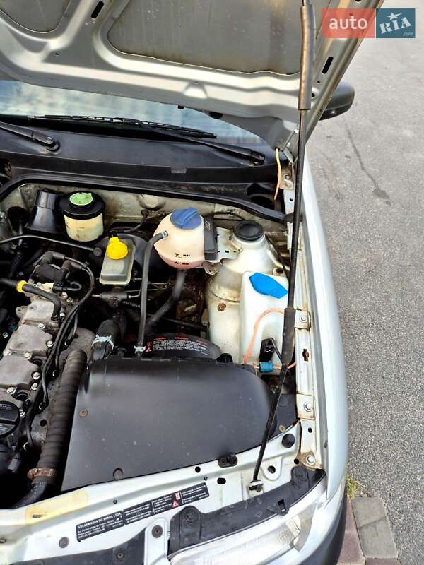 Хэтчбек Volkswagen Pointer 2004 в Обухове фото 18 Хэтчбек Volkswagen Pointer 2004 в Обухове