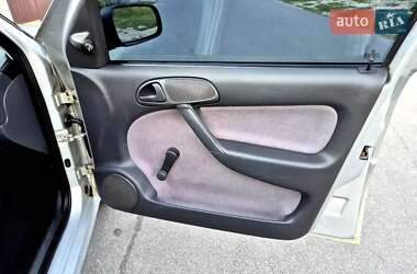 Хэтчбек Volkswagen Pointer 2004 в 
