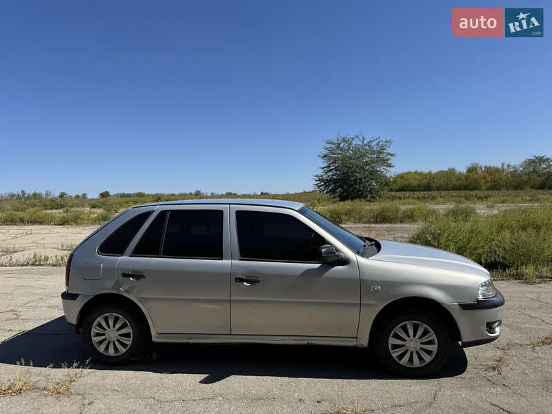 Хетчбек Volkswagen Pointer 2005 в Запоріжжі