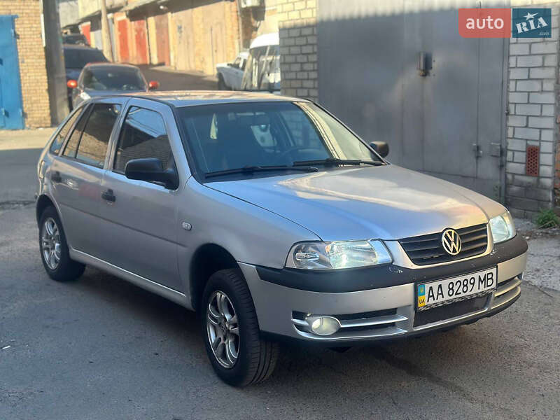 Volkswagen Pointer 2004