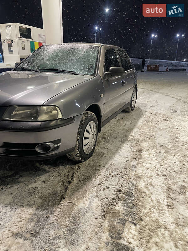 Хэтчбек Volkswagen Pointer 2006 в Каменском