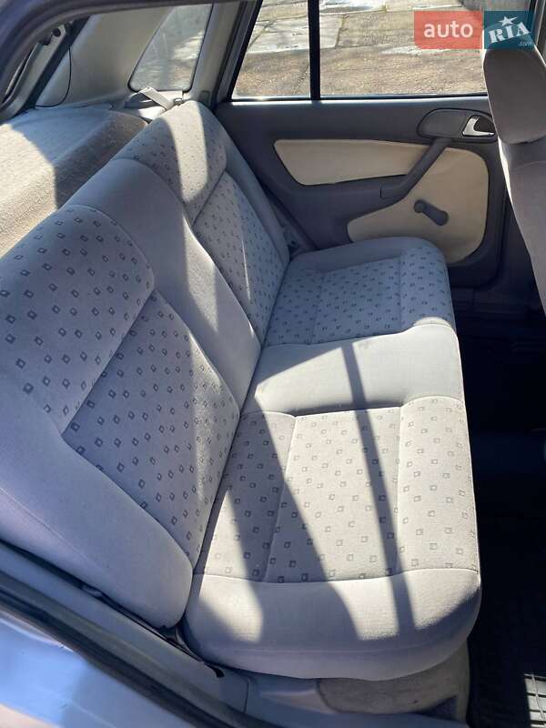 Хэтчбек Volkswagen Pointer 2006 в Одессе